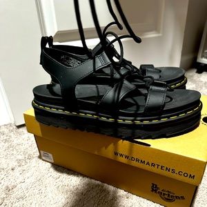 Gently worn Dr. Martens Nartilla Sandal-Black. Size 11. Very comfortable.